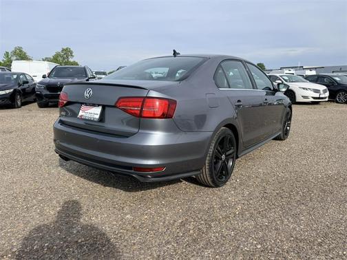 Platinum Gray Metallic 2017 Volkswagen Jetta GLI
