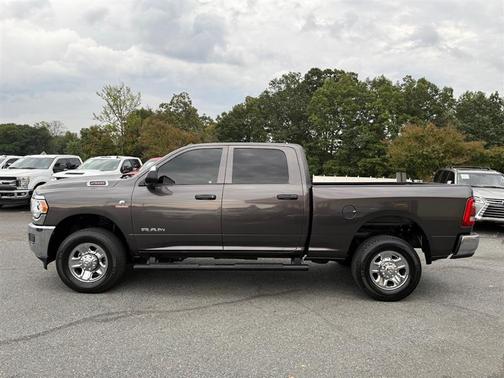 2021 RAM 2500 Tradesman Crew Cab 4x4 6'4' Box