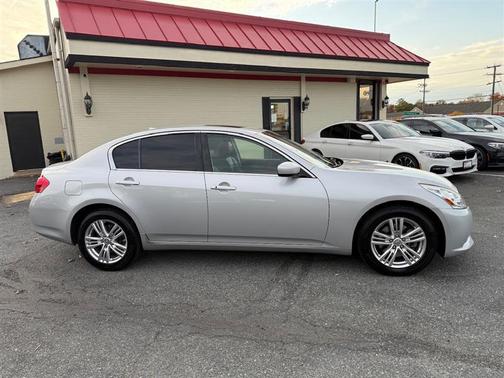 2013 INFINITI G37x Base