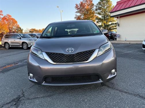 2015 Toyota Sienna SE