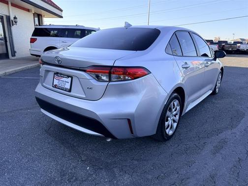 Classic Silver Metallic 2021 Toyota Corolla LE