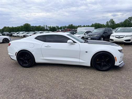 Summit White 2019 Chevrolet Camaro 1LT