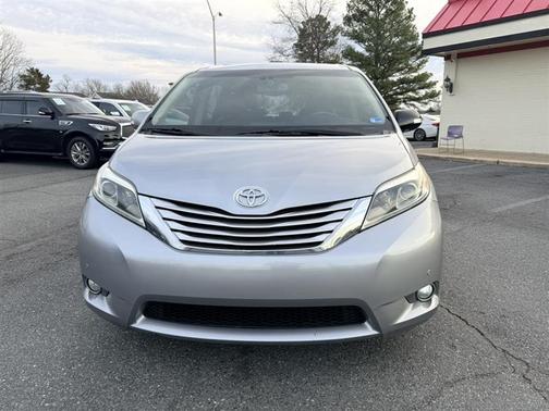 2016 Toyota Sienna XLE Premium