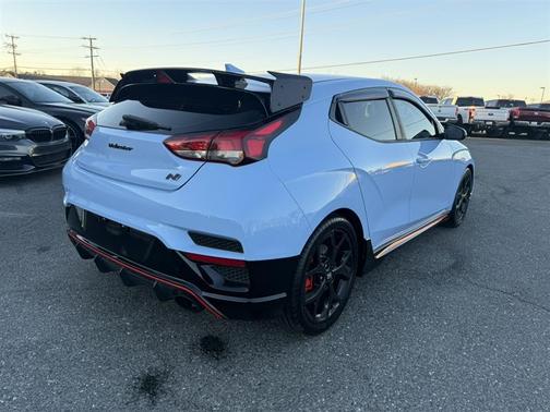 2019 Hyundai Veloster Base