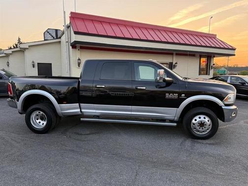 2018 RAM 3500 Laramie Mega Cab 4x4 6'4' Box
