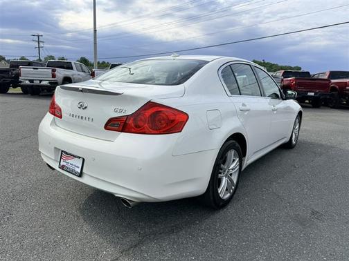 Moonlight White 2013 INFINITI G37x Base