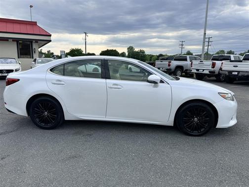 Starfire Pearl 2013 Lexus ES 350 Base