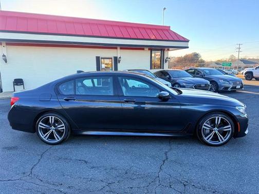 2019 BMW 750 i xDrive