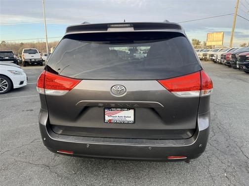 2013 Toyota Sienna XLE