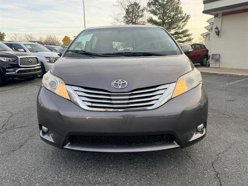 2013 Toyota Sienna XLE