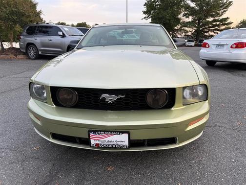 2005 Ford Mustang GT Premium