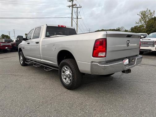 2018 RAM 3500 Tradesman Crew Cab 4x4 8' Box