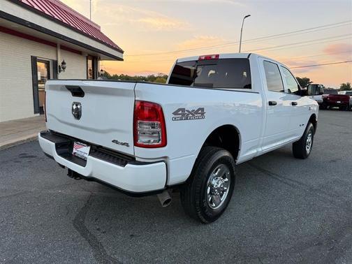 2022 RAM 2500 Tradesman Crew Cab 4x4 6'4' Box