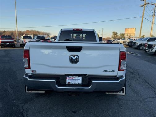 2022 RAM 3500 Tradesman Crew Cab 4x4 8' Box