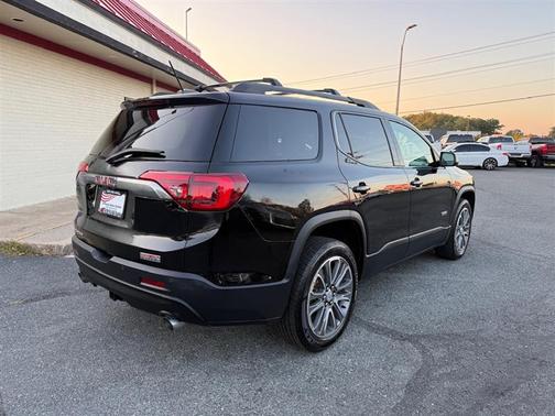 2017 GMC Acadia SLT-1