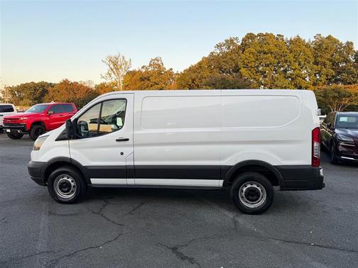2017 Ford Transit-250 Base