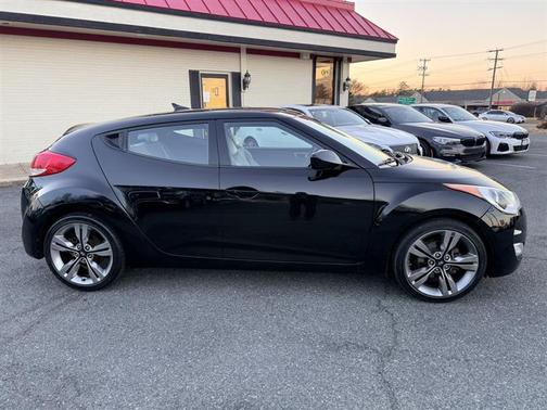 2013 Hyundai Veloster Base