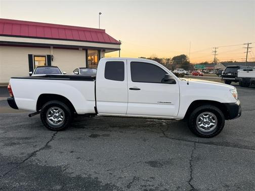 2015 Toyota Tacoma Base