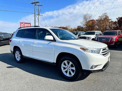 2011 Toyota Highlander SE