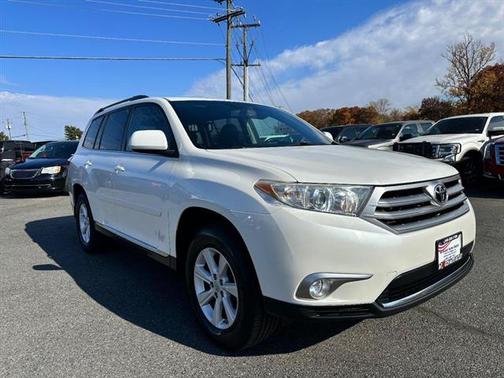 2011 Toyota Highlander SE