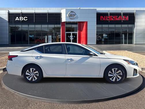 2025 Nissan Altima S FWD