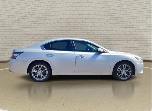 2014 Nissan Maxima SV