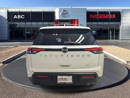 2022 Nissan Pathfinder SV 2WD