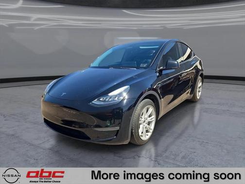 2022 Tesla Model Y Long Range Dual Motor All-Wheel Drive