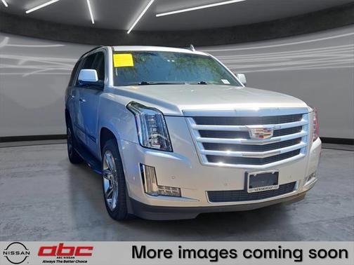 2018 Cadillac Escalade Luxury