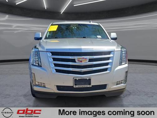 2018 Cadillac Escalade Luxury