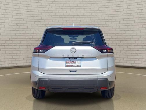 Brilliant Silver Metallic 2025 Nissan Rogue SV
