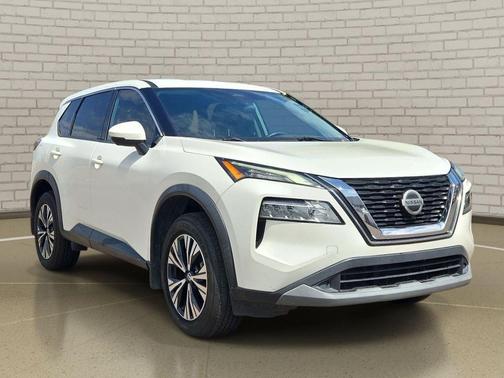 Pearl White Tricoat 2021 Nissan Rogue SV