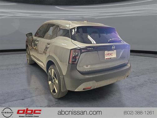 2025 Nissan Kicks SR