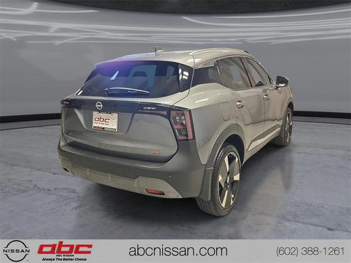 2025 Nissan Kicks SR