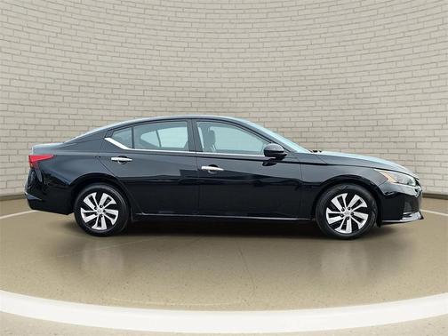 2023 Nissan Altima S FWD