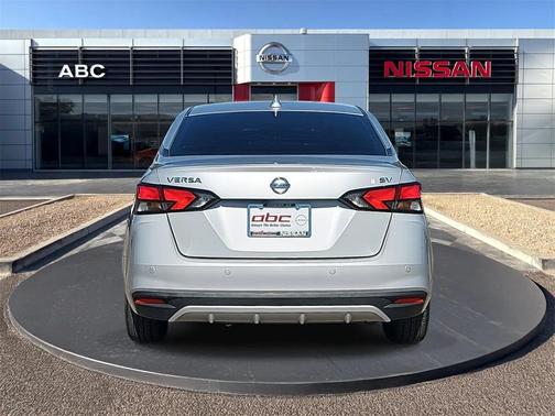 2021 Nissan Versa 1.6 SV