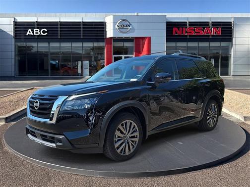 2025 Nissan Pathfinder SL FWD