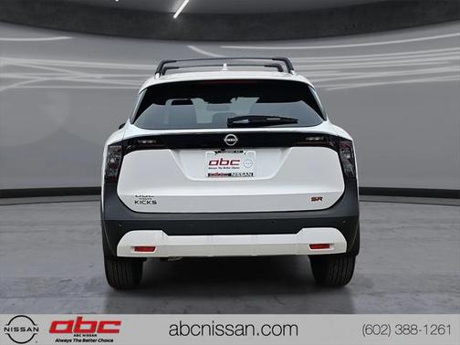 2025 Nissan Kicks SR