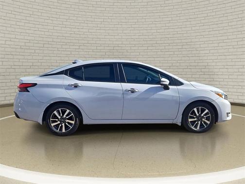 2024 Nissan Versa 1.6 SV