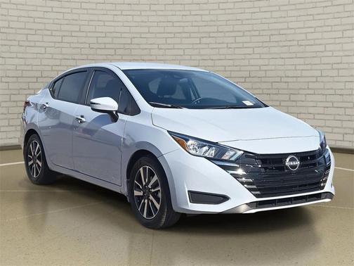 2024 Nissan Versa 1.6 SV