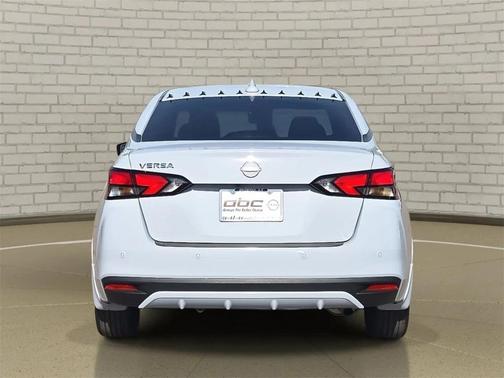 2024 Nissan Versa 1.6 SV