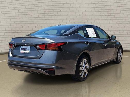 Gun Metallic 2025 Nissan Altima S FWD
