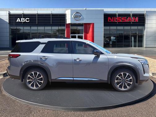 Boulder Gray Pearl 2026 Nissan Pathfinder Platinum