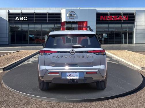 Boulder Gray Pearl 2026 Nissan Pathfinder Platinum