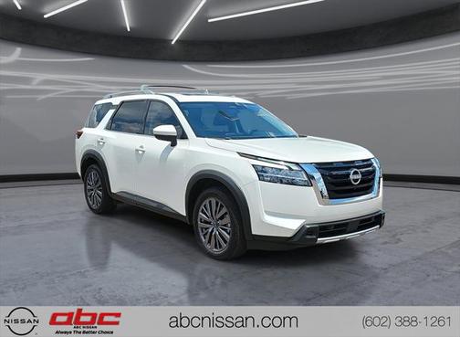 2023 Nissan Pathfinder SL FWD