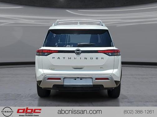 2023 Nissan Pathfinder SL FWD