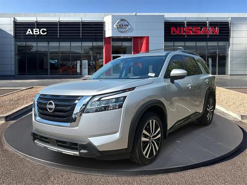 2024 Nissan Pathfinder Platinum FWD