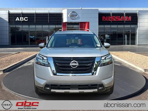 2024 Nissan Pathfinder Platinum FWD