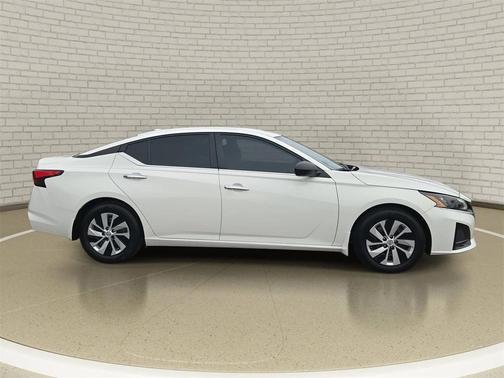 2025 Nissan Altima S FWD
