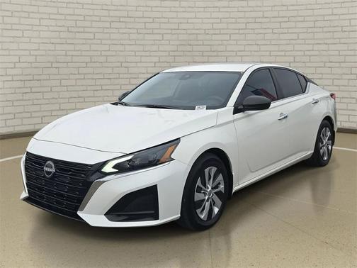 2025 Nissan Altima S FWD